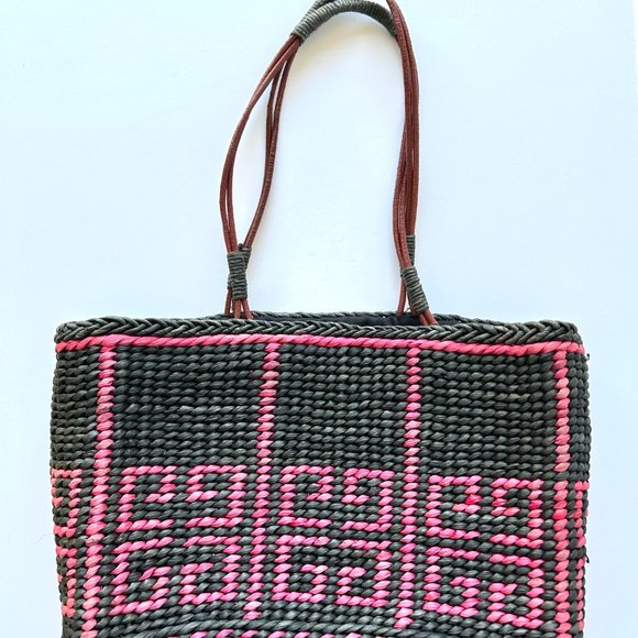 Givenchy Straw Tote - Picture 2 of 11